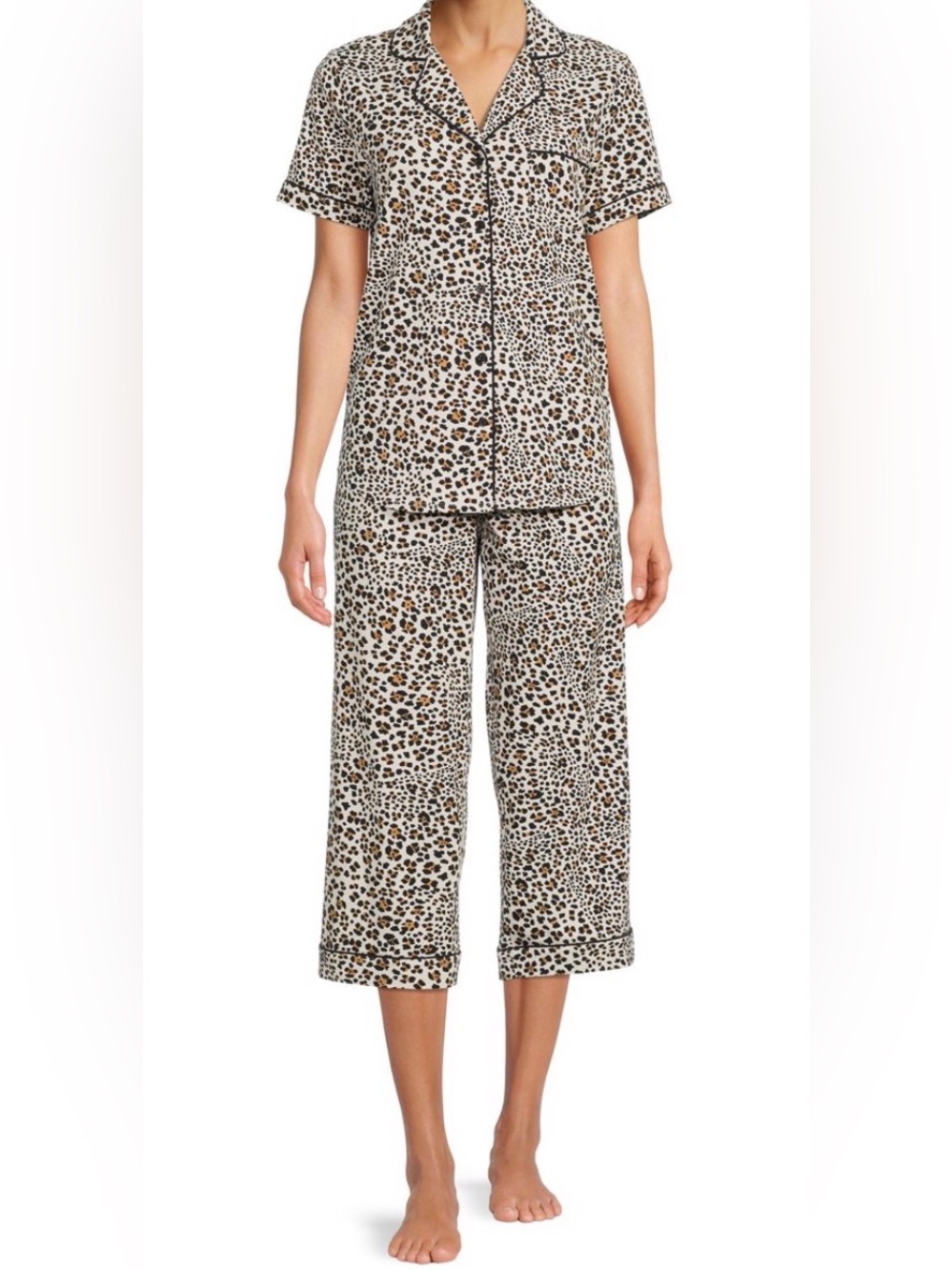 Secret Treasures Leopard Print Short Sleeve & Cropped Pants Large Pajamas Set! 🐆